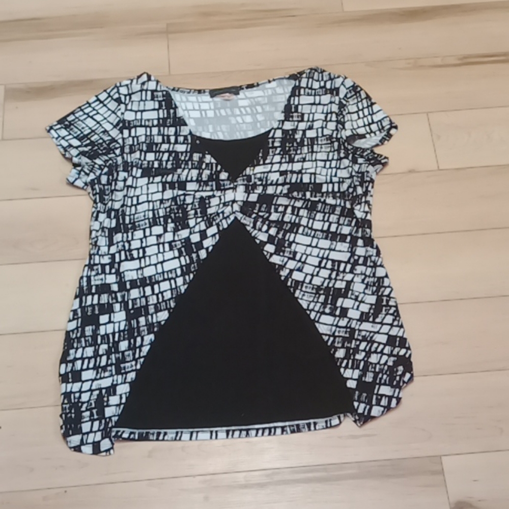 3/$20…bundle and save …
Ladies blouse
